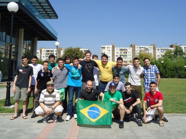 Universitários brasileiros disputam torneio de matemática na Bulgária